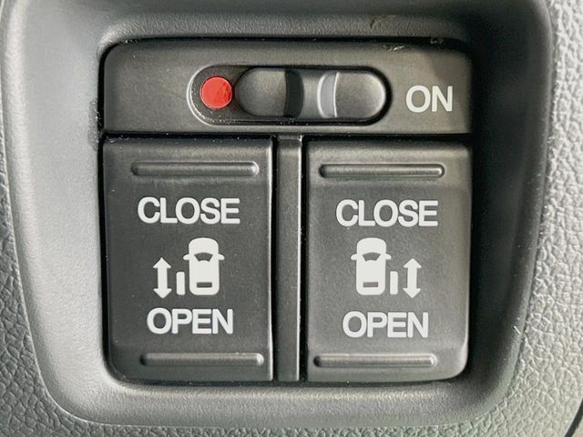 HONDA N BOX 2016 Image 31