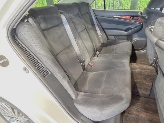 TOYOTA CROWN SEDAN HYBRID 2015 Image 31