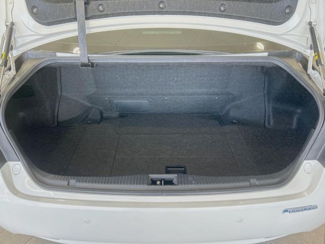 TOYOTA CROWN SEDAN HYBRID 2015 Image 31