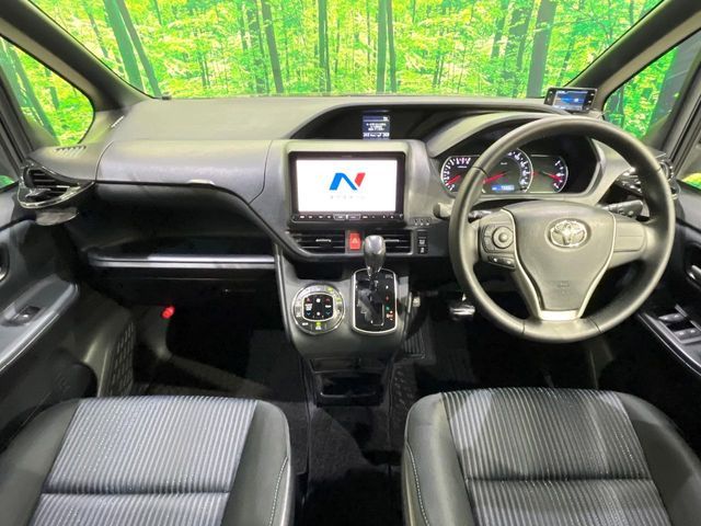 TOYOTA VOXY 4WD 2014 Image 31