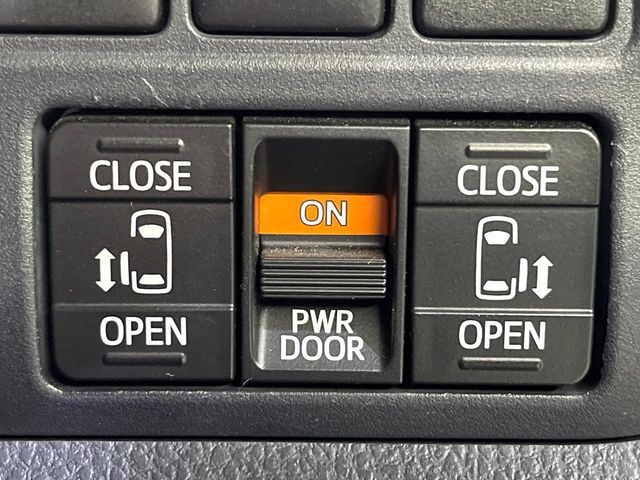 TOYOTA VOXY 4WD 2014 Image 31