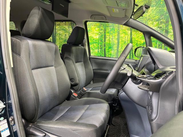 TOYOTA VOXY 4WD 2014 Image 31