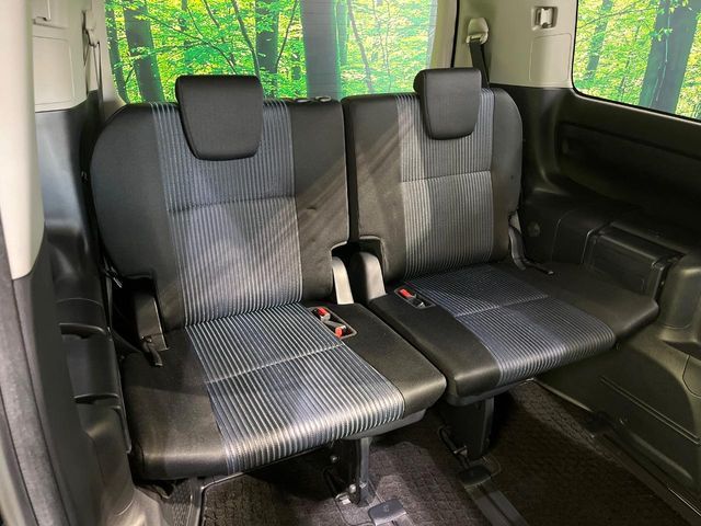 TOYOTA VOXY 4WD 2014 Image 31