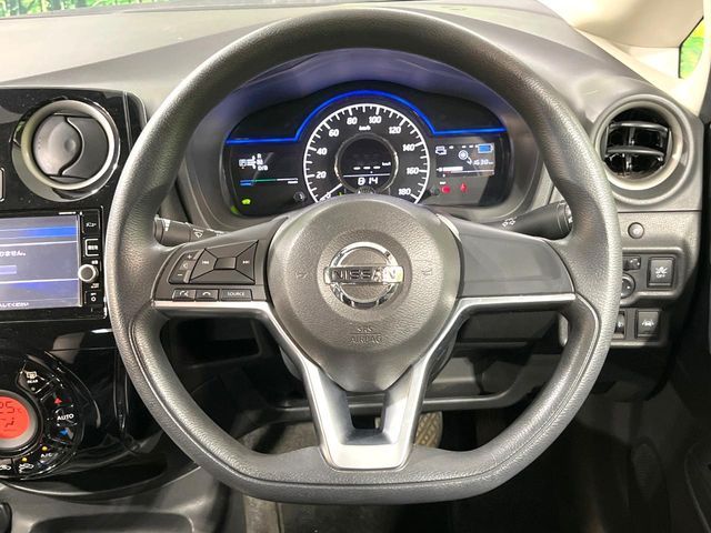 NISSAN NOTE 2017 Image 31