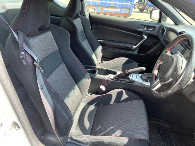 TOYOTA 86 2014 Image 31