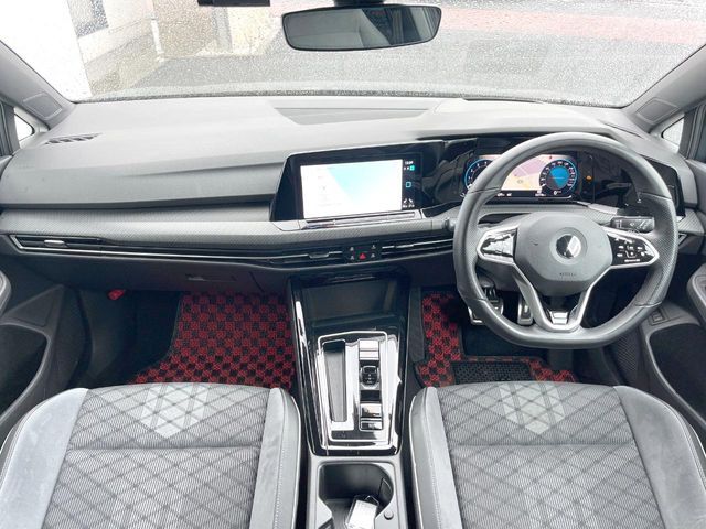 VOLKSWAGEN GOLF VARI 2022 Image 31