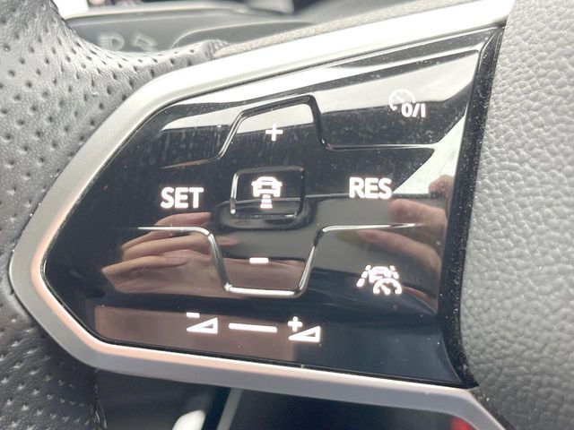 VOLKSWAGEN GOLF VARI 2022 Image 31