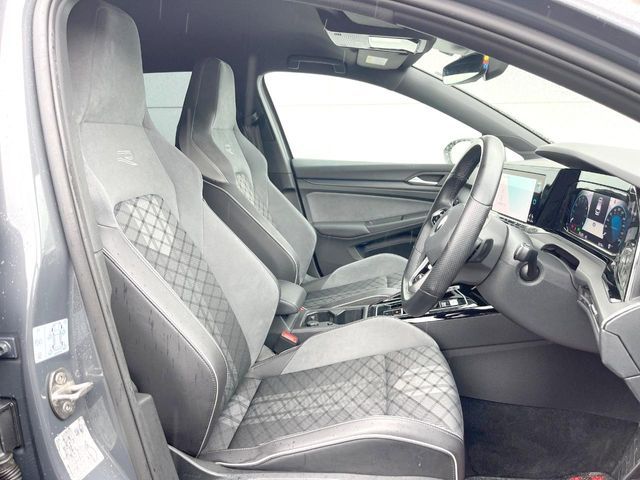 VOLKSWAGEN GOLF VARI 2022 Image 31