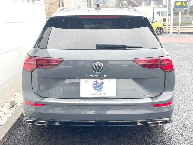 VOLKSWAGEN GOLF VARI 2022 Image 31