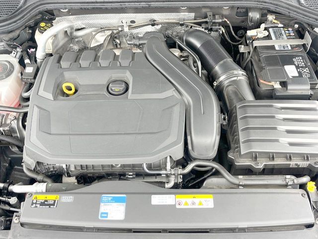 VOLKSWAGEN GOLF VARI 2022 Image 31