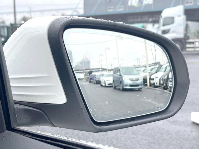 MERCEDES BENZ C CLAS 2015 Image 31