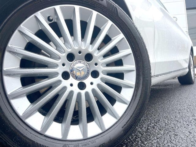 MERCEDES BENZ C CLAS 2015 Image 31