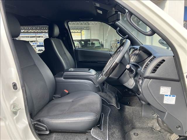 TOYOTA HIACE VAN 2WD 2024 Image 31