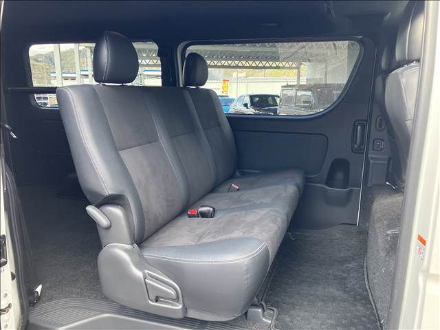 TOYOTA HIACE VAN 2WD 2024 Image 31