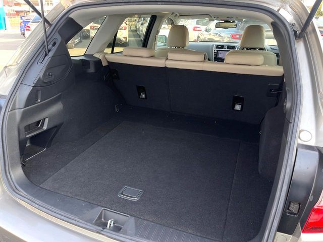 SUBARU LEGACY OUTBACK 2018 Image 31