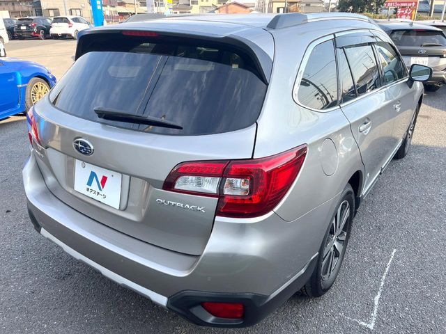 SUBARU LEGACY OUTBACK 2018 Image 31
