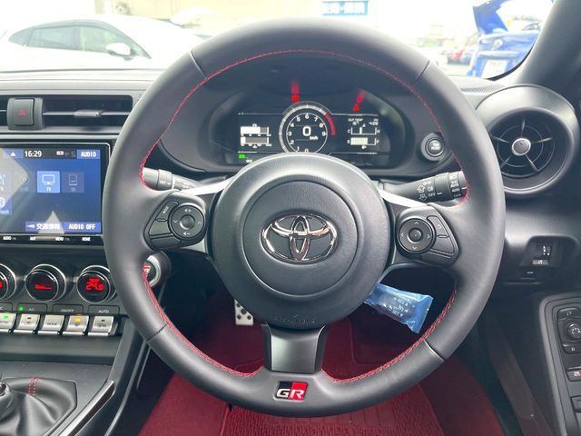 TOYOTA GR86 2023 Image 31