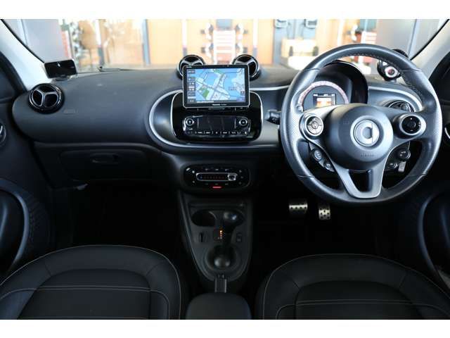 MCC SMART FORFOUR 2017 Image 31