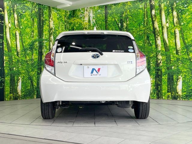 TOYOTA AQUA 2015 Image 31