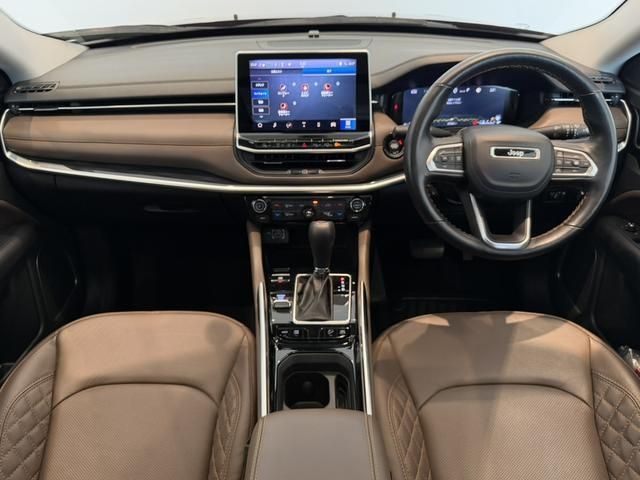 JEEP COMMANDER 2023 Image 31