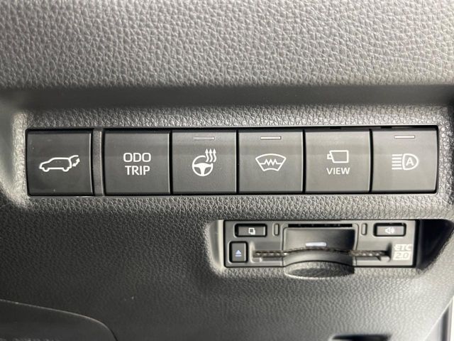 TOYOTA RAV4 HYBRID 4WD 2023 Image 31