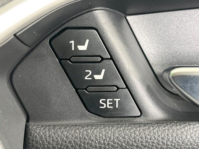 TOYOTA RAV4 HYBRID 4WD 2023 Image 31
