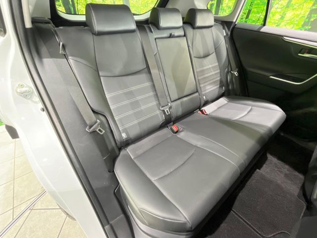 TOYOTA RAV4 HYBRID 4WD 2023 Image 31