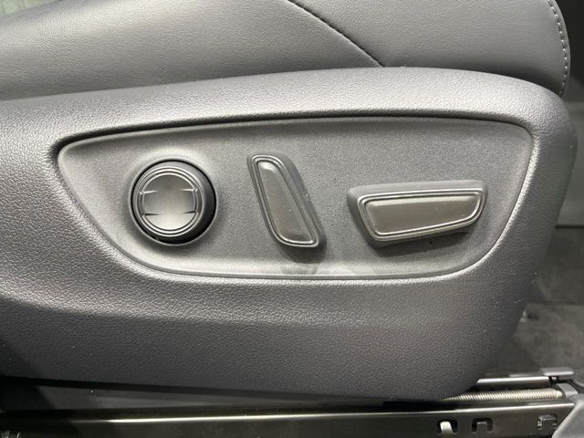 TOYOTA HARRIER 2WD 2023 Image 31