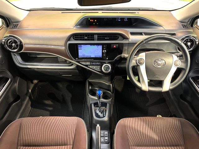 TOYOTA AQUA 2017 Image 31