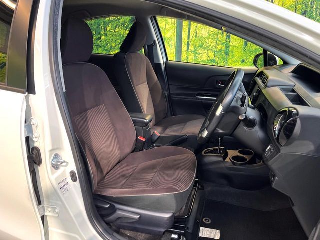 TOYOTA AQUA 2017 Image 31