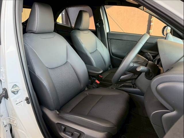 TOYOTA YARIS CROSS HYBRID 2025 Image 31