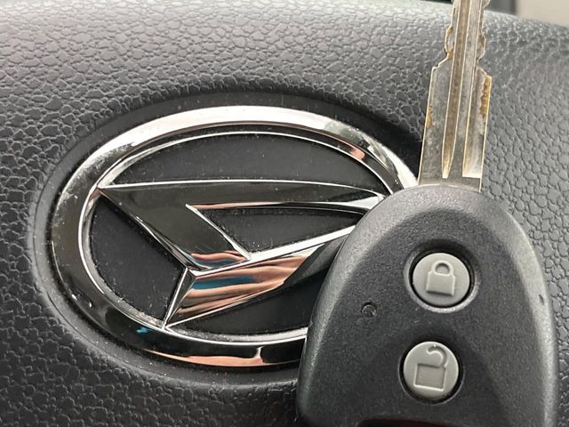 DAIHATSU MIRA E:S 2017 Image 31