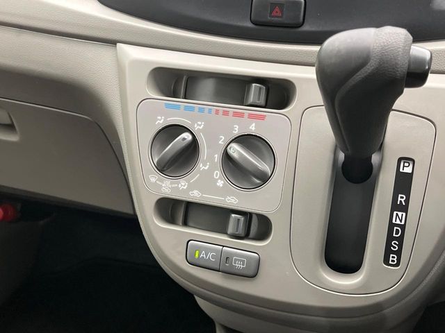 DAIHATSU MIRA E:S 2017 Image 31