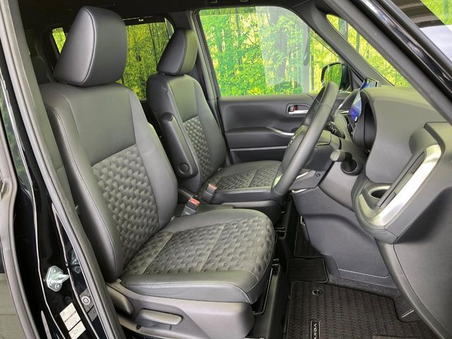 TOYOTA VOXY 2022 Image 31