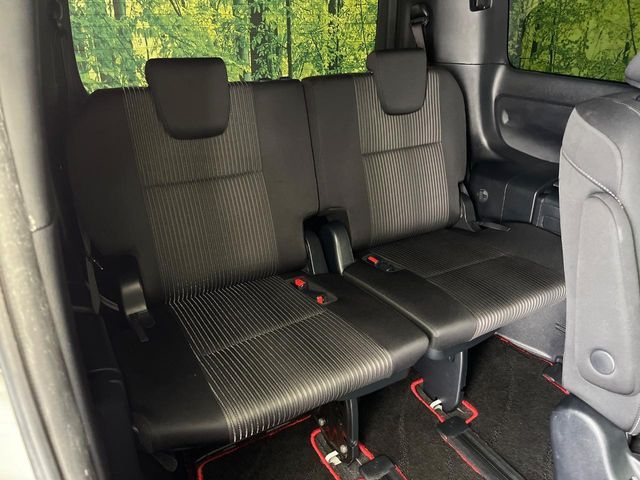 TOYOTA VOXY 2018 Image 31