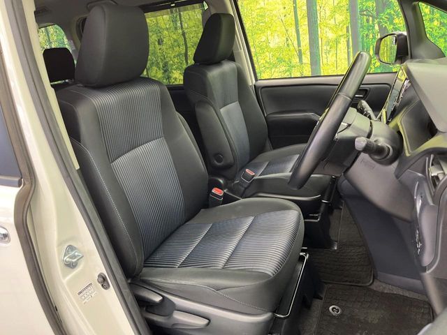 TOYOTA VOXY 2015 Image 31