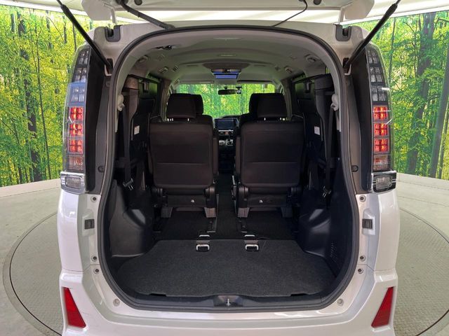 TOYOTA VOXY 2015 Image 31