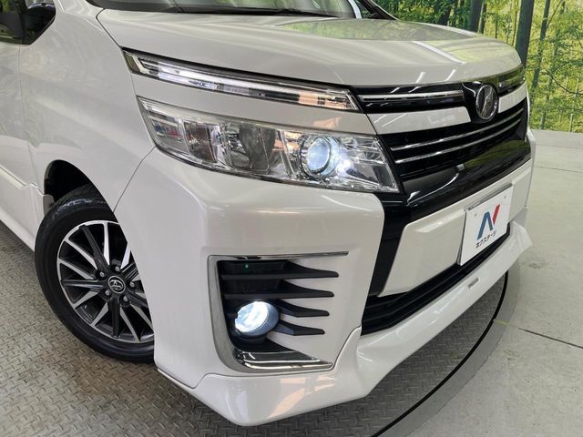 TOYOTA VOXY 2015 Image 31