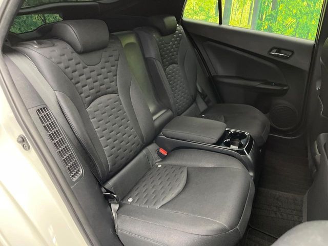 TOYOTA PRIUS PHV 2017 Image 31