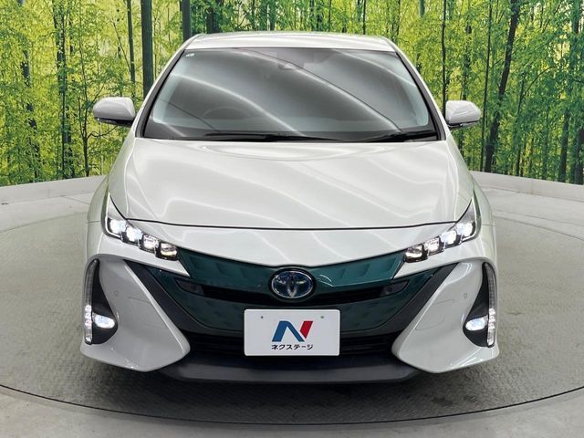TOYOTA PRIUS PHV 2017 Image 31