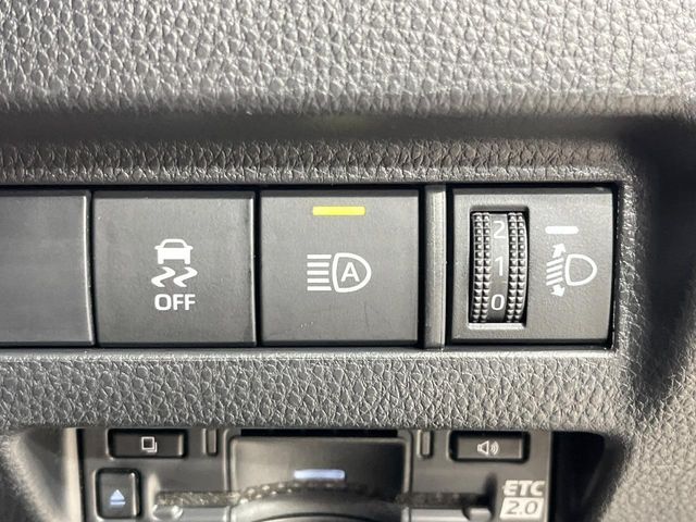 TOYOTA HARRIER 2WD 2023 Image 31