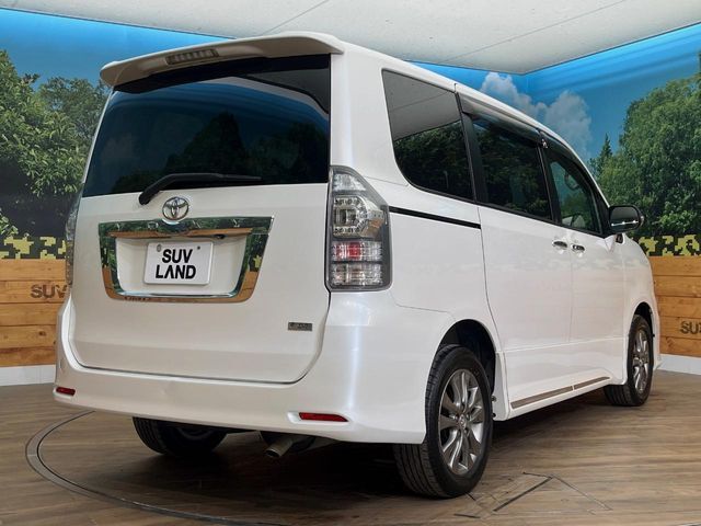 TOYOTA VOXY 4WD 2013 Image 31