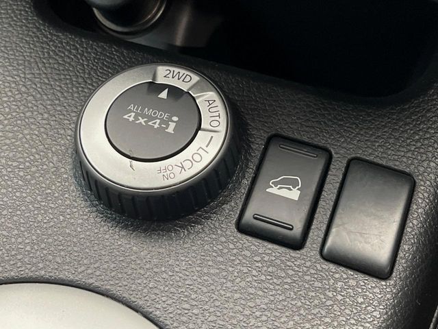 NISSAN X-TRAIL 4WD 2011 Image 31