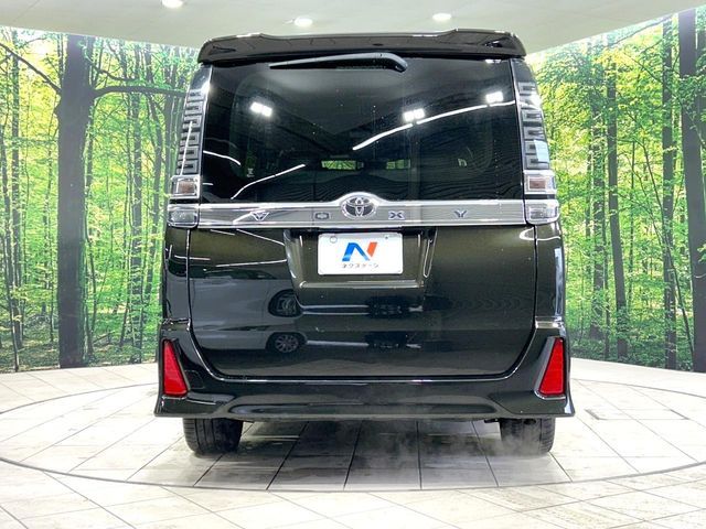TOYOTA VOXY 2018 Image 31