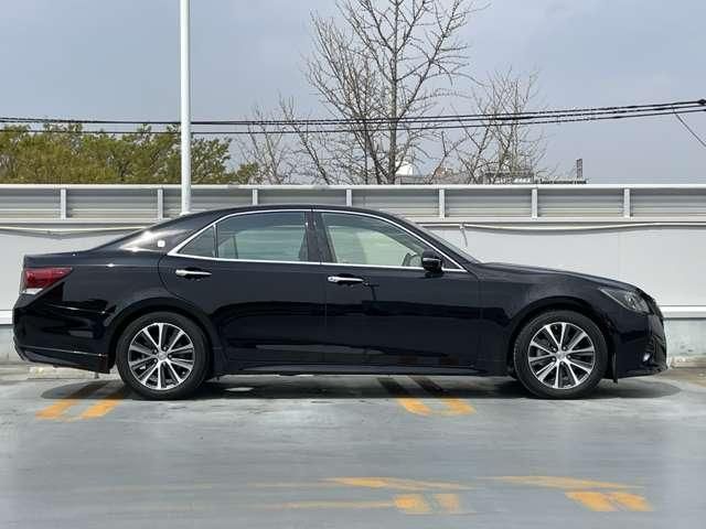TOYOTA CROWN SEDAN 2016 Image 31