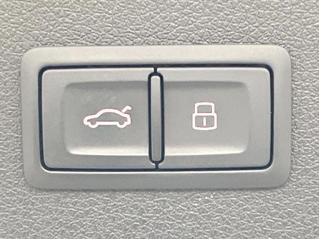 AUDI RS Q3 2016 Image 31