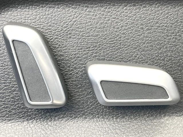 AUDI RS Q3 2016 Image 31