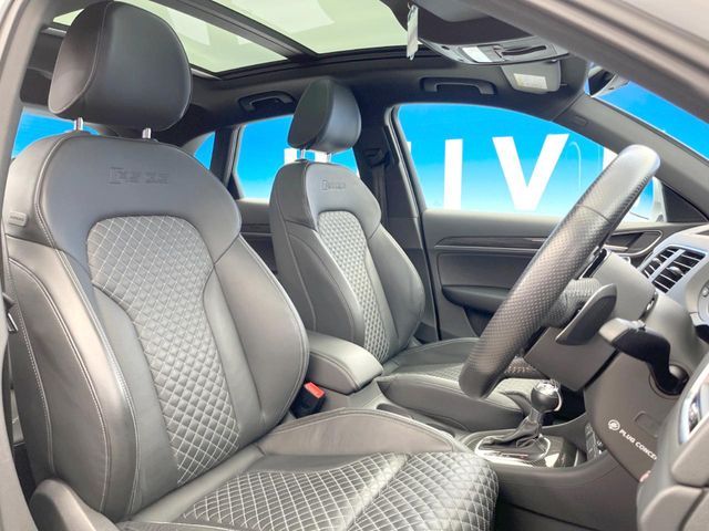 AUDI RS Q3 2016 Image 31