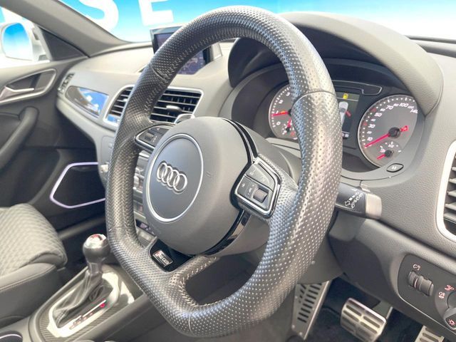 AUDI RS Q3 2016 Image 31