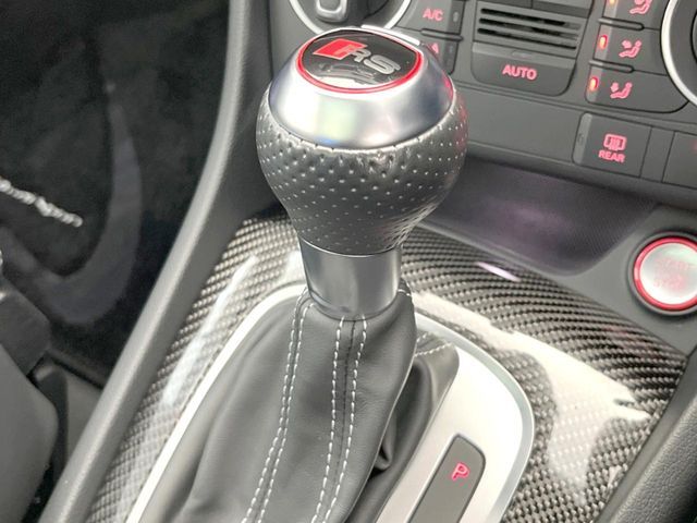 AUDI RS Q3 2016 Image 31